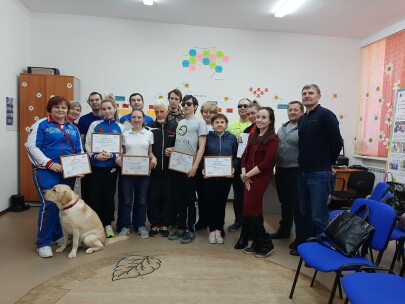 Прошел семинар по настольному теннису слепых