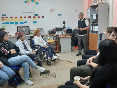 ВМЕСТЕ ИЛИ В СТОРОНЕ?